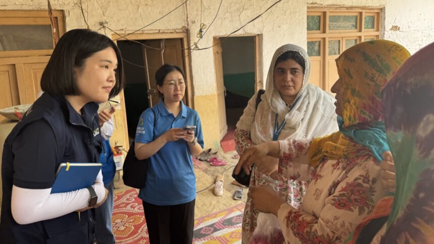 پانی کی فراہمی - پشاور میں پناہ گزینوں کے لیے پانی اور صحت کا معائنہ