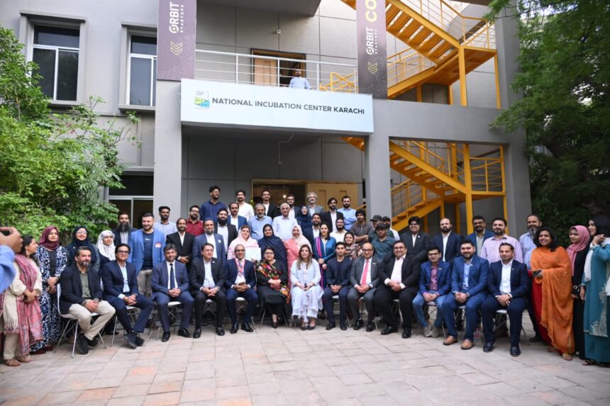 این آئی سی کراچی - این آئی سی کراچی نے تیس اسٹارٹ اپس کی گریجویشن مکمل کی