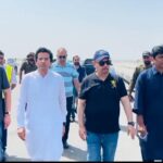 سیلابی گیس پائپ لائن - جلالپور پیر والا میں سیلابی گیس پائپ لائن کا معائنہ