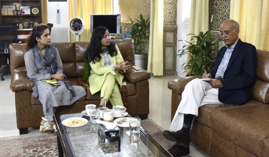 معیار تعلیم - پنجاب اعلیٰ تعلیم کمیشن کا فاطمہ جناح یونیورسٹی دورہ