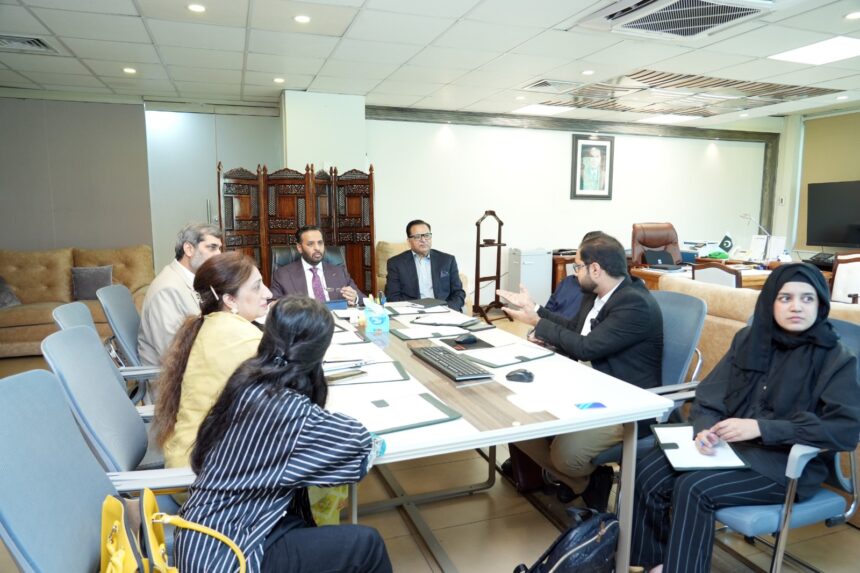 ایچ پی وی ویکسین - آئی پی ایس او ایس کی وزیرِ صحت سے ملاقات