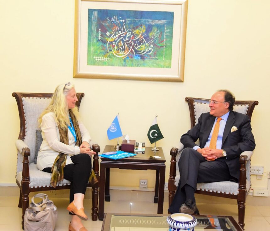 بچوں کی فلاح - مالیاتی وزیر اور بچوں کے ادارے کا مشترکہ عزم