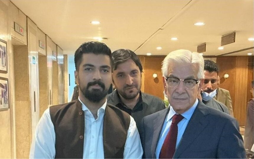 بیرون ملک ڈاکٹرز - خواجہ آصف سے بیرون ملک ڈاکٹرز کی اپیل