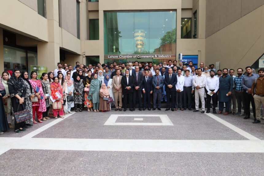 ضابطہ ادویات - لاہور میں ضابطہ ادویات کی تربیتی نشست