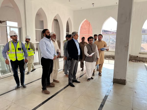 دانش اسکول کوری - وفاقی سیکرٹری کا دانش اسکول کوری میں تعمیراتی کام کا جائزہ