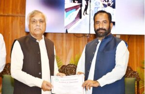 ڈاکٹر ندیم ملک - گاؤں سے یونیورسٹی کے آئی ٹی سربراہ تک درخشاں سفر