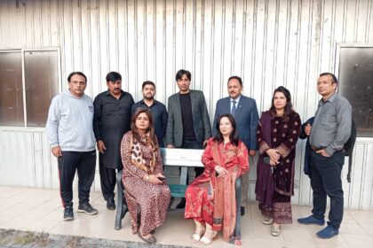 ماحولیاتی بینچ - ماحولیاتی بینچ قومی پریس کلب میں نصب