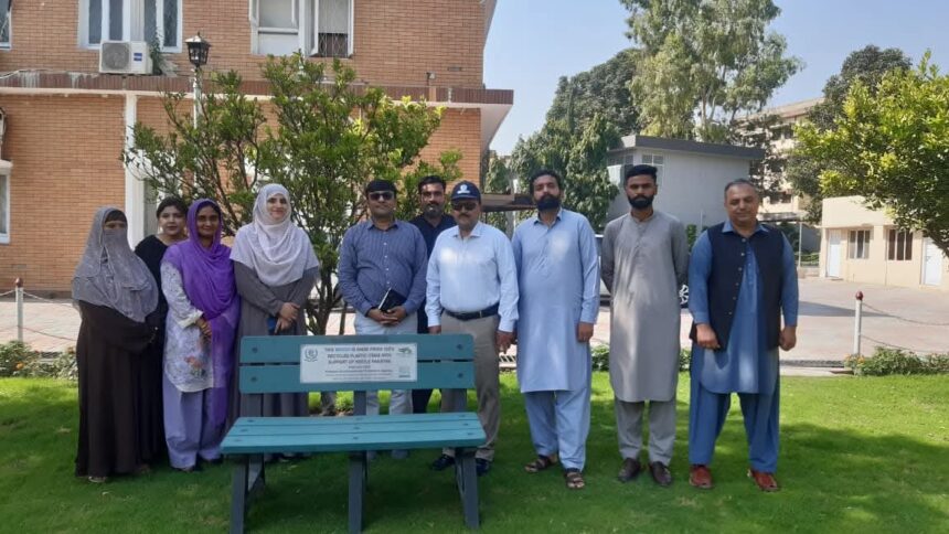 پلاسٹک کی ری سائیکلنگ - پاک ای پی اے نے ضبط شدہ پلاسٹک کی سبز نشستیں تیار کر لیں