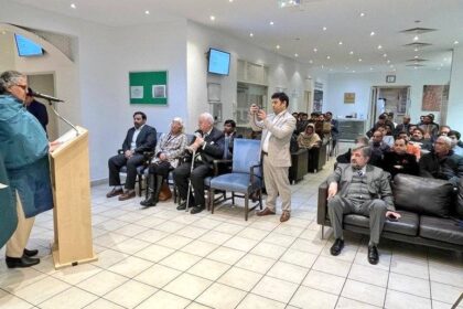 حق خودارادیت - پاکستانی سفارتخانے میں کشمیری حق خودارادیت کی حمایت