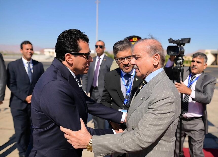 غزہ امن کانفرنس - وزیرِاعظم محمد شہباز شریف شرم الشیخ پہنچ گئے