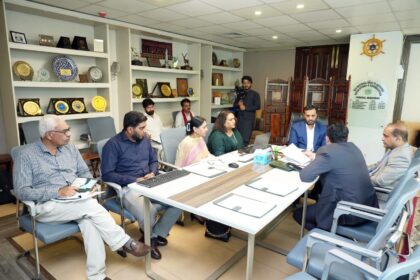 آبادی کے تخمینے - وفاقی وزیر صحت نے مردم شماری دو ہزار پچیس پر بریفنگ لی