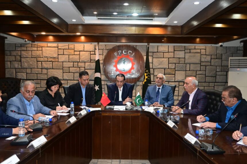صنعتی تعاون - چینی کاروباری وفد کی ایف پی سی سی آئی صدر سے اہم ملاقات