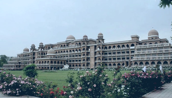 جامعہ پشاور - جامعہ پشاور نے نو شعبے بند کر دیے