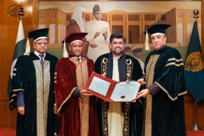 اعزازی ڈاکٹریٹ - سندھ کے گورنر نے ایتھوپیا کے سفیر کو اعزازی ڈاکٹریٹ عطا کیا