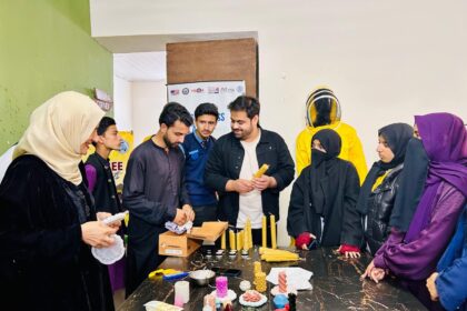 مکھی پالنا - مکھی پالنے کی تربیتی نشست میں جامع رہنمائی