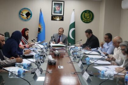 پبلکیشن کمیٹی - پبلکیشن کمیٹی نے ادبی معیار کو برقرار رکھا