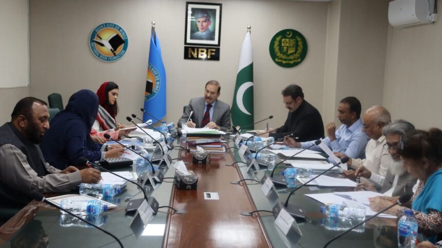 پبلکیشن کمیٹی - پبلکیشن کمیٹی نے ادبی معیار کو برقرار رکھا