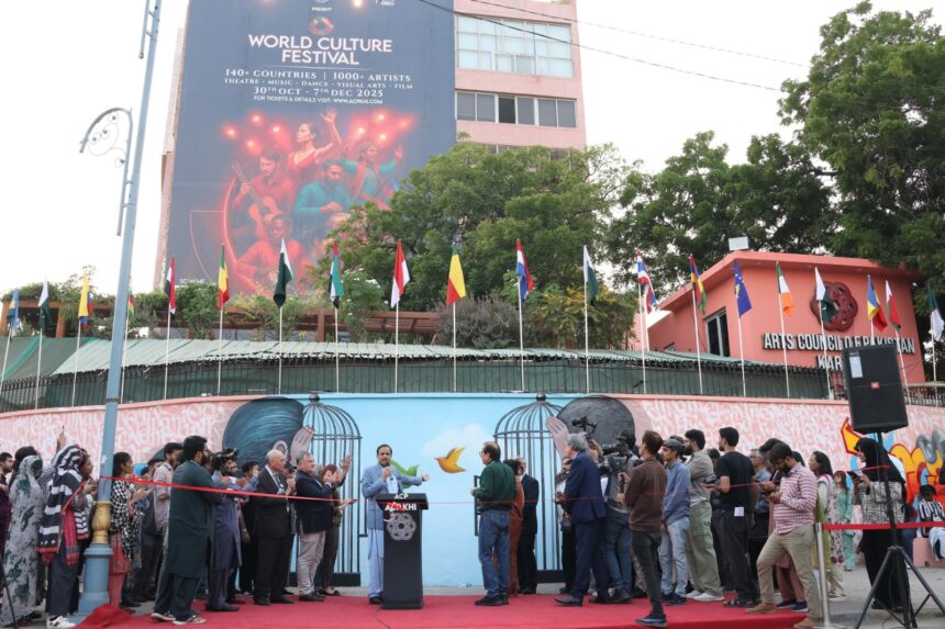 دیوار نگاری کراچی - آرٹس کونسل کراچی پر نئی دیوار نگاری کی نقاب کشائی