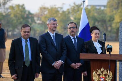 یوری گاگارن - اسلام آباد میں یوری گاگارن کا مجسمہ نصب