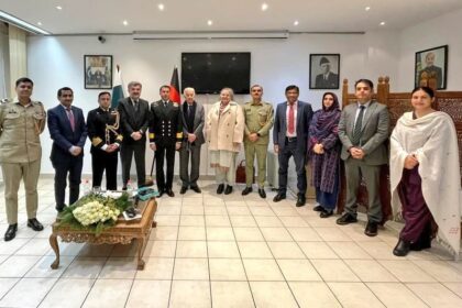 وزیر دفاع - وزیر دفاع کا جرمنی میں پاکستانی سفارت خانے کا دورہ
