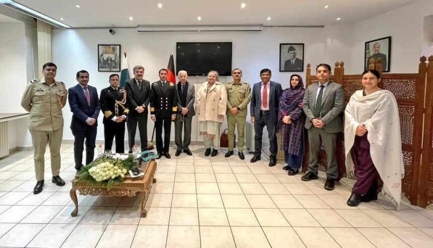 وزیر دفاع - وزیر دفاع کا جرمنی میں پاکستانی سفارت خانے کا دورہ