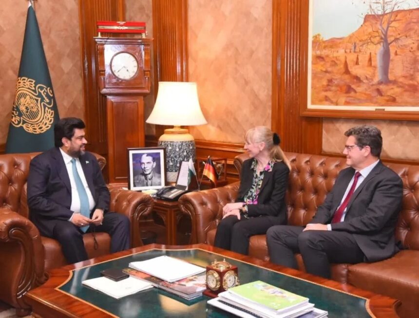 سفیر کی ملاقات - سفیر کی کراچی میں گورنر سندھ سے پہلی ملاقات