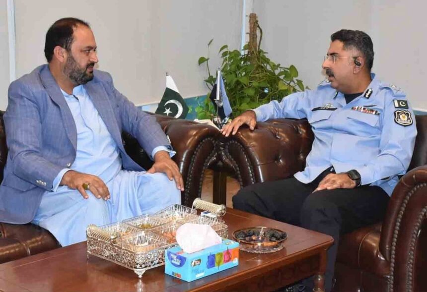 فوکل پرسن - وزیراعظم یوتھ پروگرام کے فوکل پرسن کی آئی جی سے ملاقات