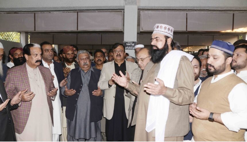 نماز جنازہ - چوہدری افتخار کی نماز جنازہ میں سینئر رہنماؤں کی شرکت