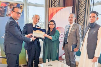 قومی ڈیجیٹل - وفاقی وزیر اور ایشیائی ترقیاتی بینک کی اہم ملاقات