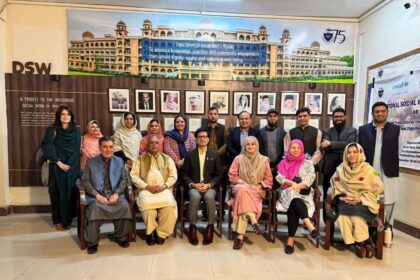 پی ایچ ڈی دفاع - مدثر شاہ کا پی ایچ ڈی عوامی دفاع کامیابی سے مکمل