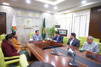 ادارہ باغبانی راولپنڈی - کمشنر راولپنڈی کا ادارہ باغبانی کا معائنہ