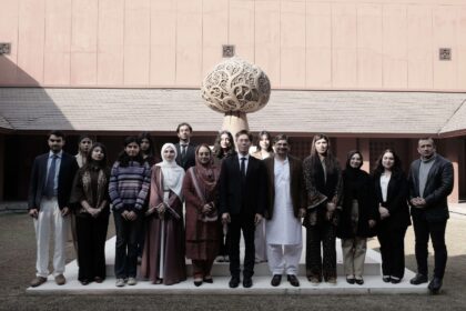 نوجوان سفارتکار - نئی نسل کے نوجوان سفارتکاروں کی ترغیب