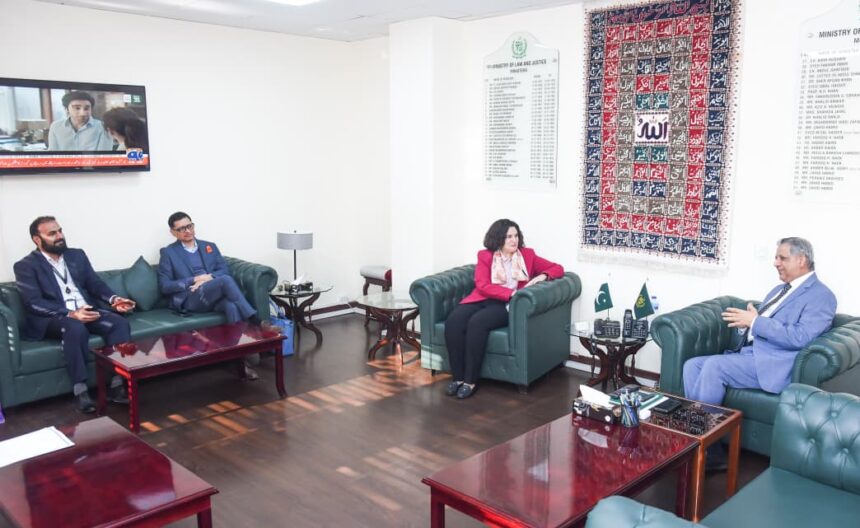 خواتین کی بااختیاری - اقوامِ متحدہ اور وزارت نے خواتین کی بااختیاری پر بات چیت