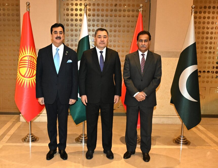 پاکستان کرغزستان - چیئرمین سینیٹ کی صدر کرغزستان سے اہم ملاقات