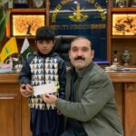 امدادی چیک - ڈپٹی کمشنر نے زخمی خاندانوں میں امدادی چیکس فراہم کیے