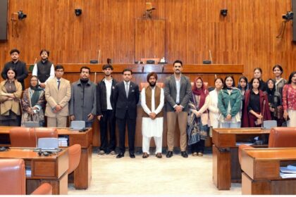 پارلیمنٹ ہاؤس - طلبہ و طالبات کا پارلیمنٹ ہاؤس کا مطالعاتی دورہ