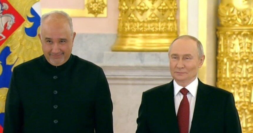 فیصل نیاز ترمیزی - پاکستان کے سفیر نے کریملن میں اسناد پیش کیں