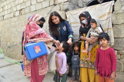 پولیو مہم - روٹری کی گرانٹ سے پاکستان میں پولیو بچاؤ مہم