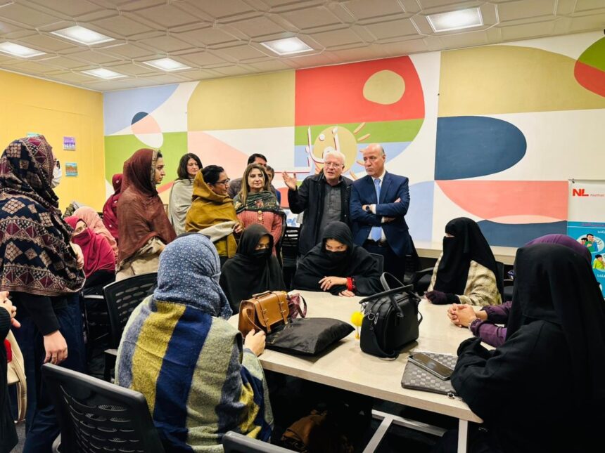 نوجوان دوست مرکز - پشاور یونیورسٹی میں نوجوانوں کے لیے دوستانہ مرکز کا افتتاح