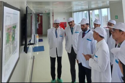 ویکسین فیکٹری - وفاقی وزیر صحت کا جکارتہ میں ویکسین فیکٹری دورہ