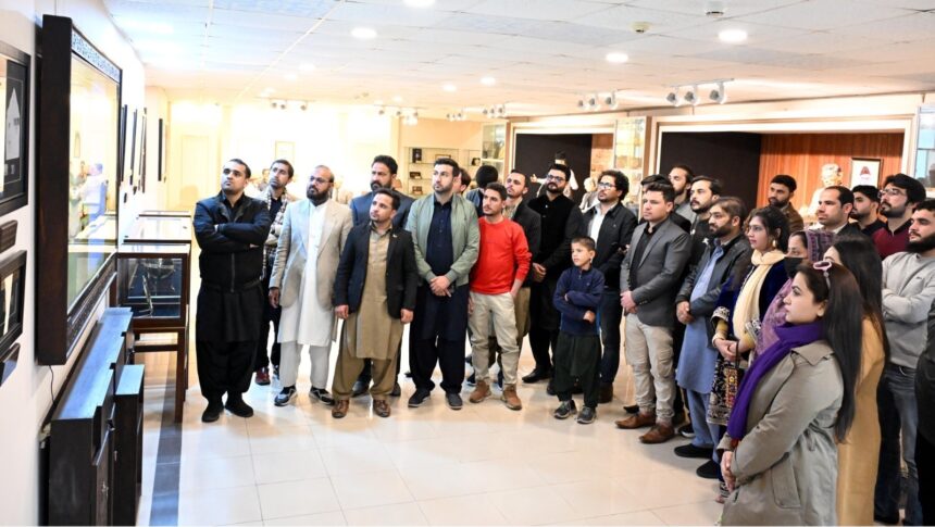 پارلیمنٹ ہاؤس دورہ - پارلیمنٹ ہاؤس کا تعلیمی دورہ