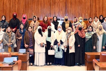 سینیٹ سیکرٹریٹ - رفاہ یونیورسٹی کا پارلیمنٹ ہاؤس کا باضابطہ دورہ