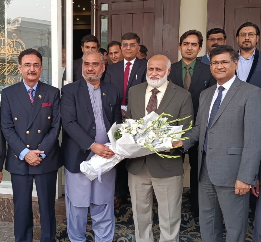 آن لائن انتہا پسندی - جامعات آن لائن انتہا پسندی کے خلاف مؤثر دفاع بنیں