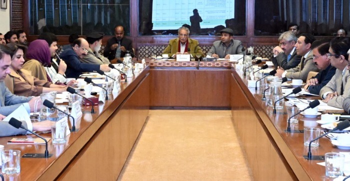 قیمت ایڈجسٹمنٹ - سینیٹ کمیٹی مواصلات نے شاہراہوں اور بجٹ کا جامع جائزہ