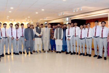 پارلیمنٹ ہاؤس دورہ - بلوچستان کالج اوتھل کے طلبہ کا پارلیمنٹ ہاؤس دورہ