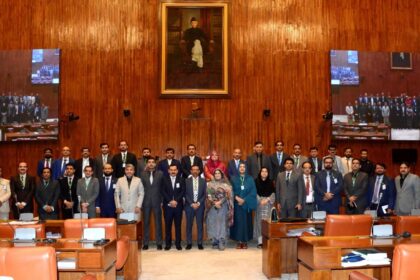 پارلیمنٹ ہاؤس دورہ - سندھ کے افسران کا پارلیمنٹ ہاؤس کا مطالعاتی دورہ