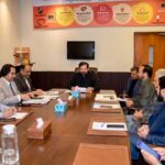 بے سکول بچے - چیئرمین اور نجی اسکولز کا تعلیمی اتحاد