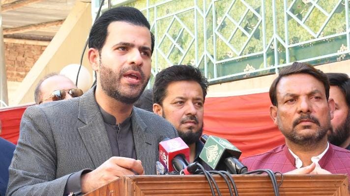 سوئی گیس پائپ لائن - دانیال چوہدری نے چکلالہ میں سوئی گیس پائپ لائن کا افتتاح