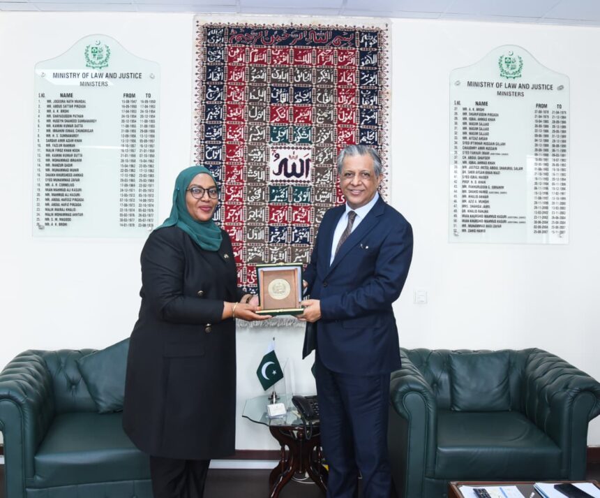 انسانی حقوق - روانڈا ہائی کمشنر کی انسانی حقوق کے وفاقی وزیر سے ملاقات