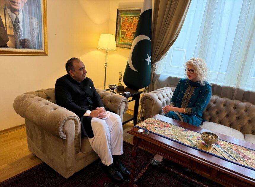 پاکستانی کھانا - یاشی کی واحد پاکستانی کھانوں کی دکان نے سفارتخانے کا دورہ